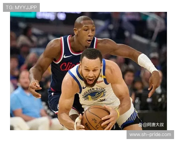 勇士狂胜快船46分展现强大实力全场比赛精彩瞬间回顾